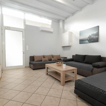 Spacious Apartment-600M From The Subway Ateny Zewnętrze zdjęcie