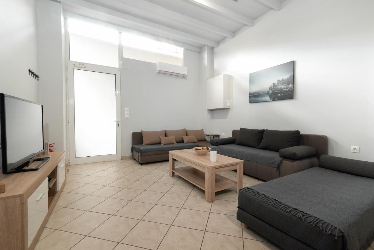 Spacious Apartment-600M From The Subway Ateny Zewnętrze zdjęcie